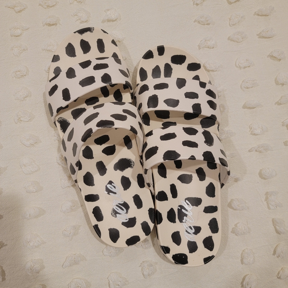 Aerie Animal Print Slides